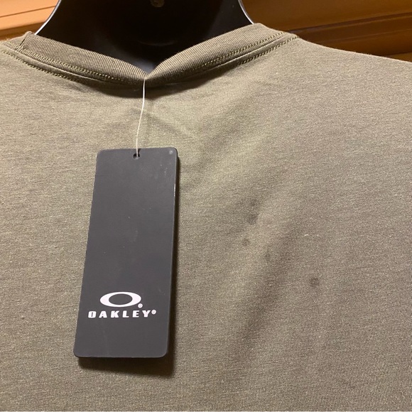 Mens army green Oakley short sleeve T shirt sz XXL NWT - Picture 4 of 8